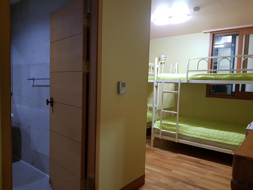 Hostel Lyndon 済州市 エクステリア 写真