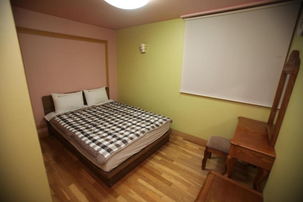 Hostel Lyndon 済州市 エクステリア 写真