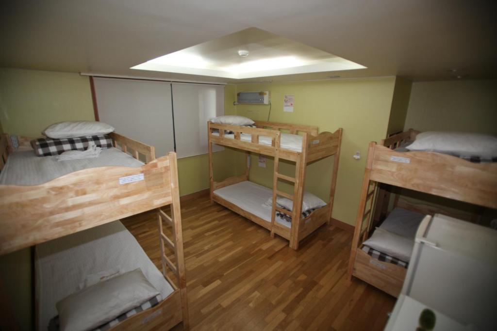 Hostel Lyndon 済州市 部屋 写真